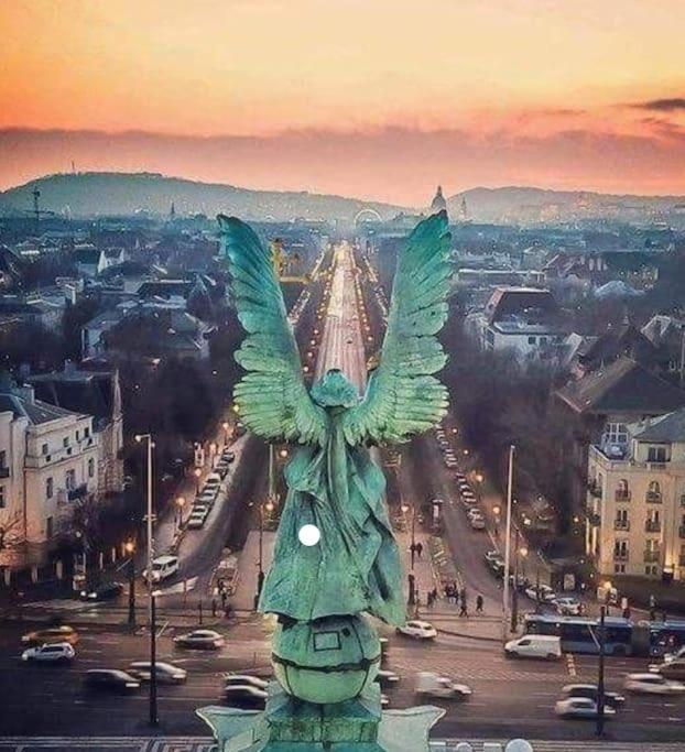 Parisian Soul In The Heart Of Budapest Bagian luar foto