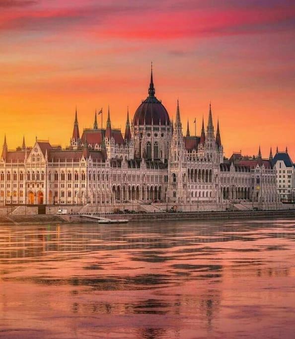 Parisian Soul In The Heart Of Budapest Bagian luar foto